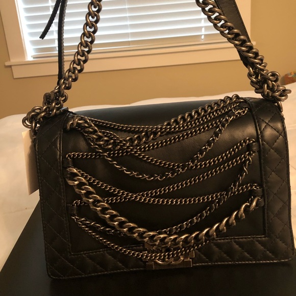 *SOLD* Chanel Enchained Boy flap - Picture 4 of 7